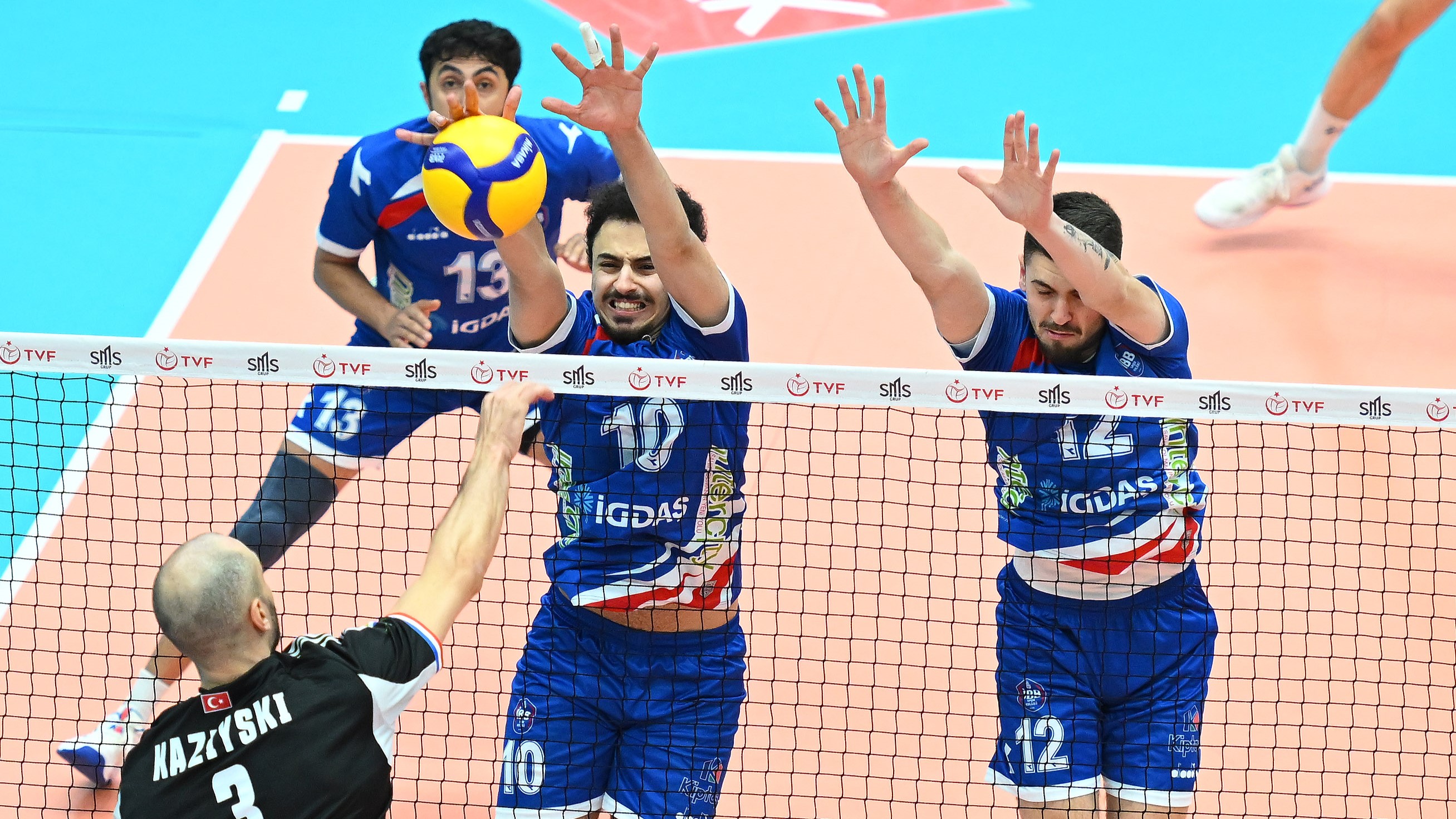 Efeler Ligi | Halkbank - İBB Spor Kulübü: 3-0
