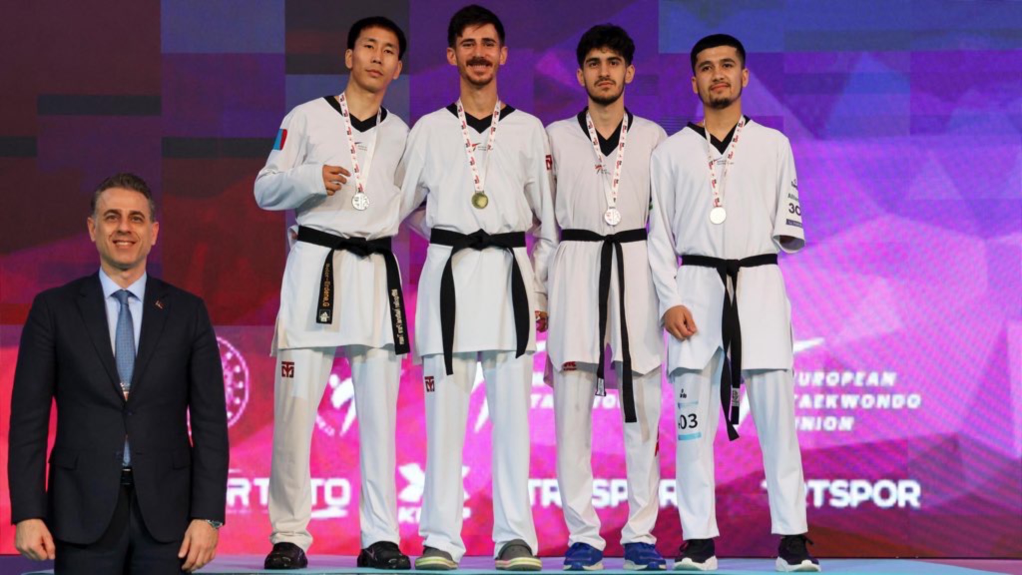 Turkish Open Taekwondo Turnuvası'nda sporcumuz Mahmut Bozteke’den altın madalya