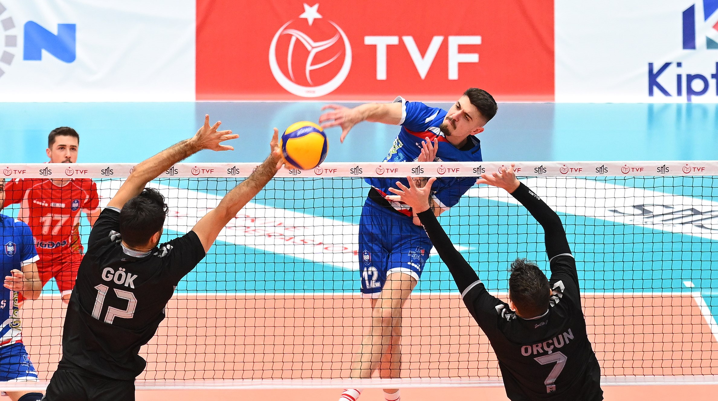 Efeler Ligi | İBB Spor Kulübü - Spor Toto: 1-3