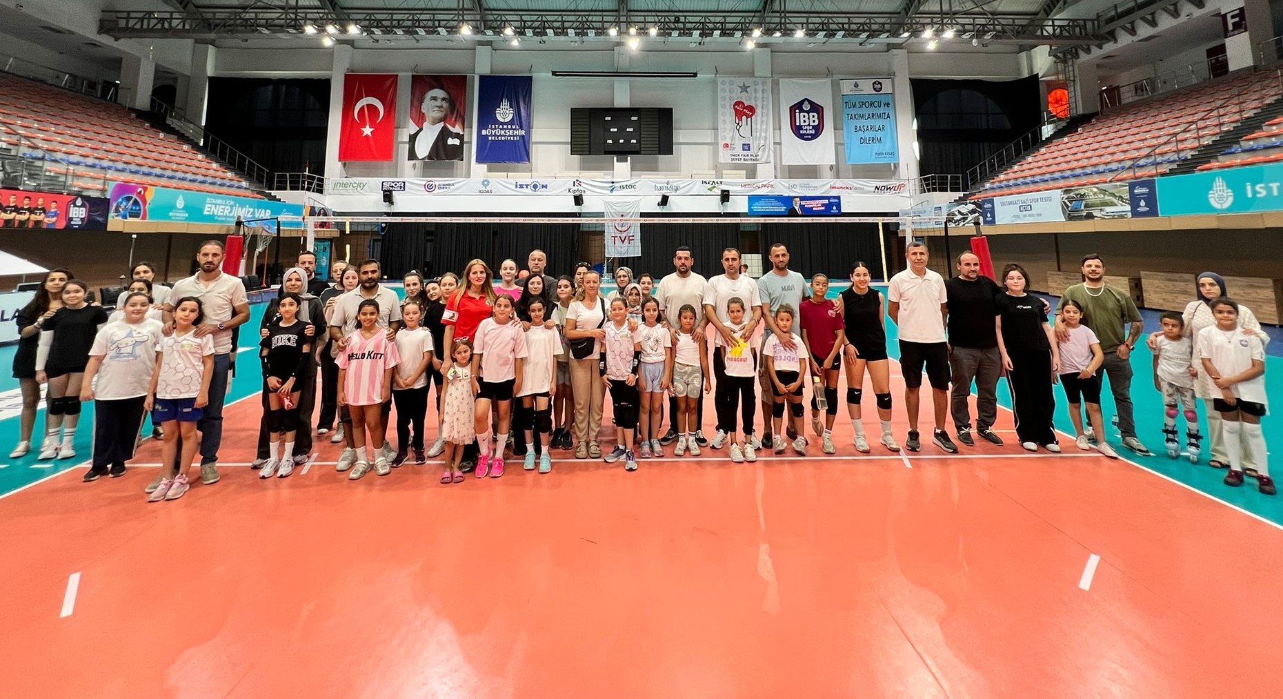İBB Spor Kulübü Voleybol Altyapı Seçmelerini kazanan sporcular belli oldu