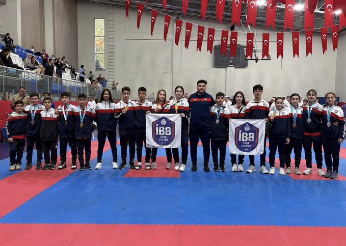 Türkiye Karate Ligi  Elit kategoride sporcularımızdan; 6 altın, 5 gümüş ve 4 bronz madalya