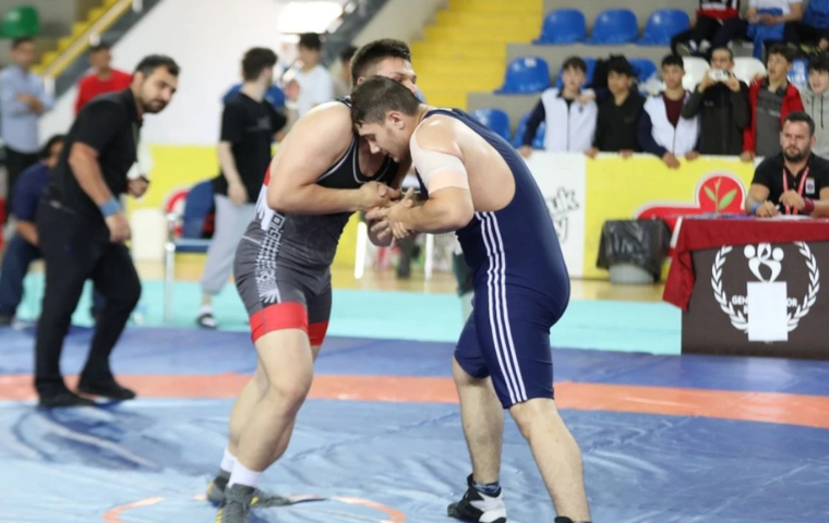 15 Yaş Altı İstanbul Güreş Şampiyonası