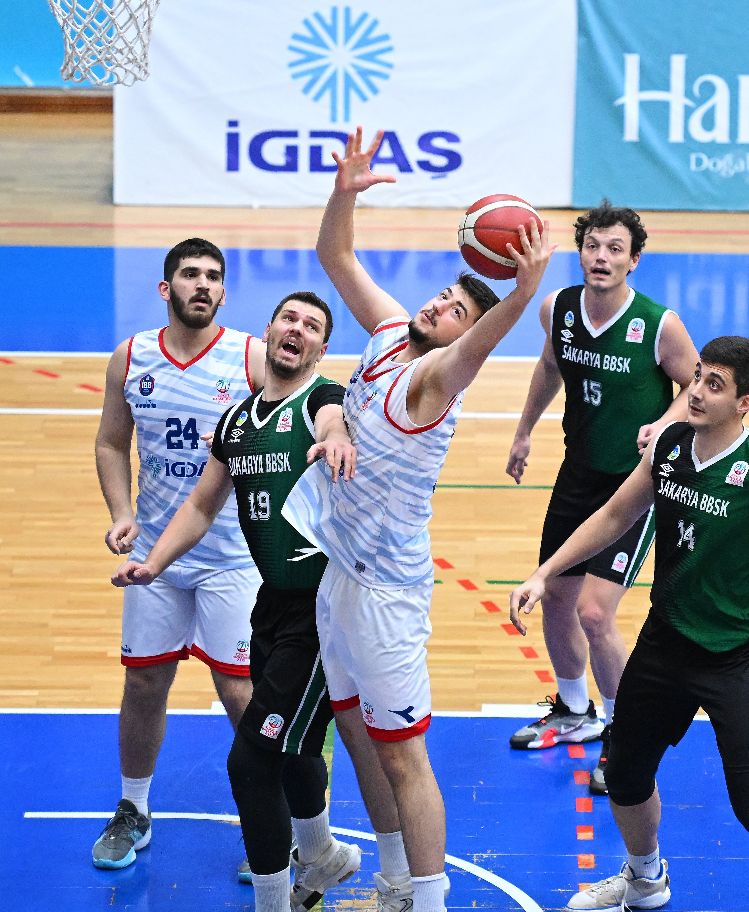 Basketbol Takımımız, Play-off’u garantiledi!