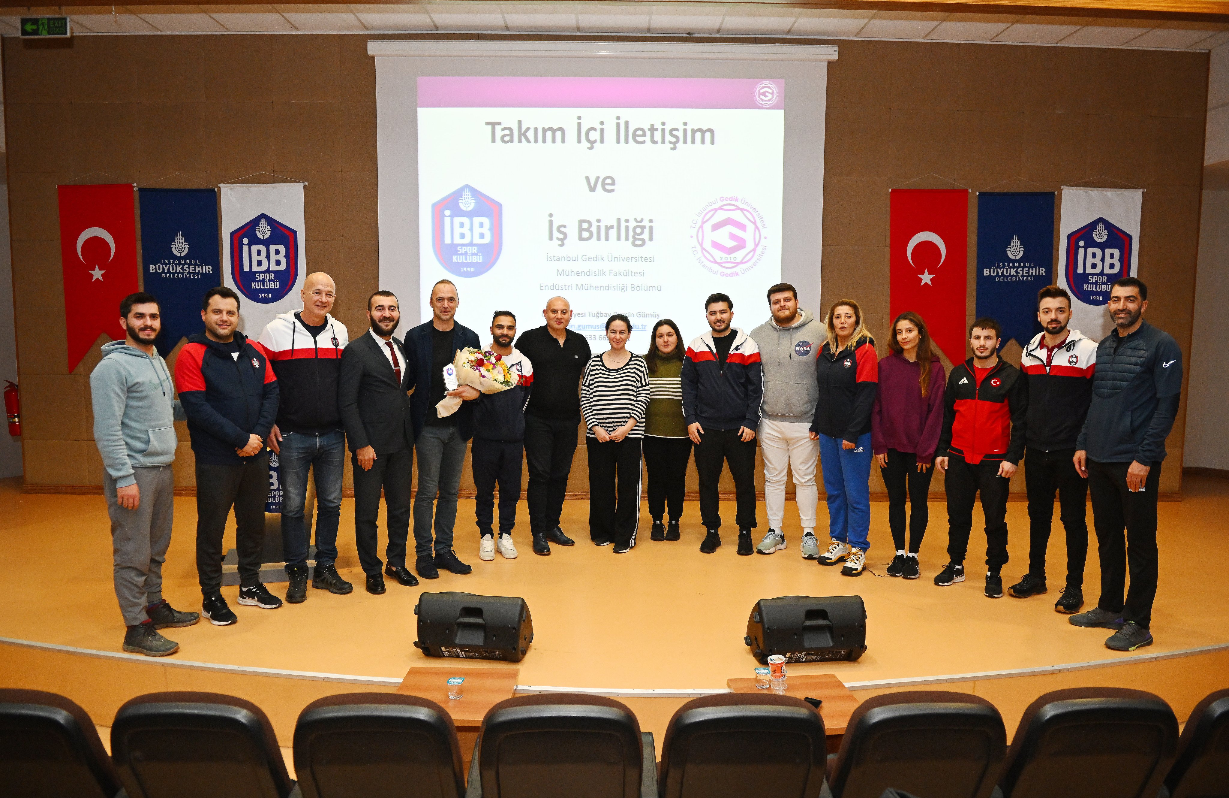 Antrenörlerimize yönelik 'Takım İçi İletişim ve İş Birliği' eğitimi düzenlendi