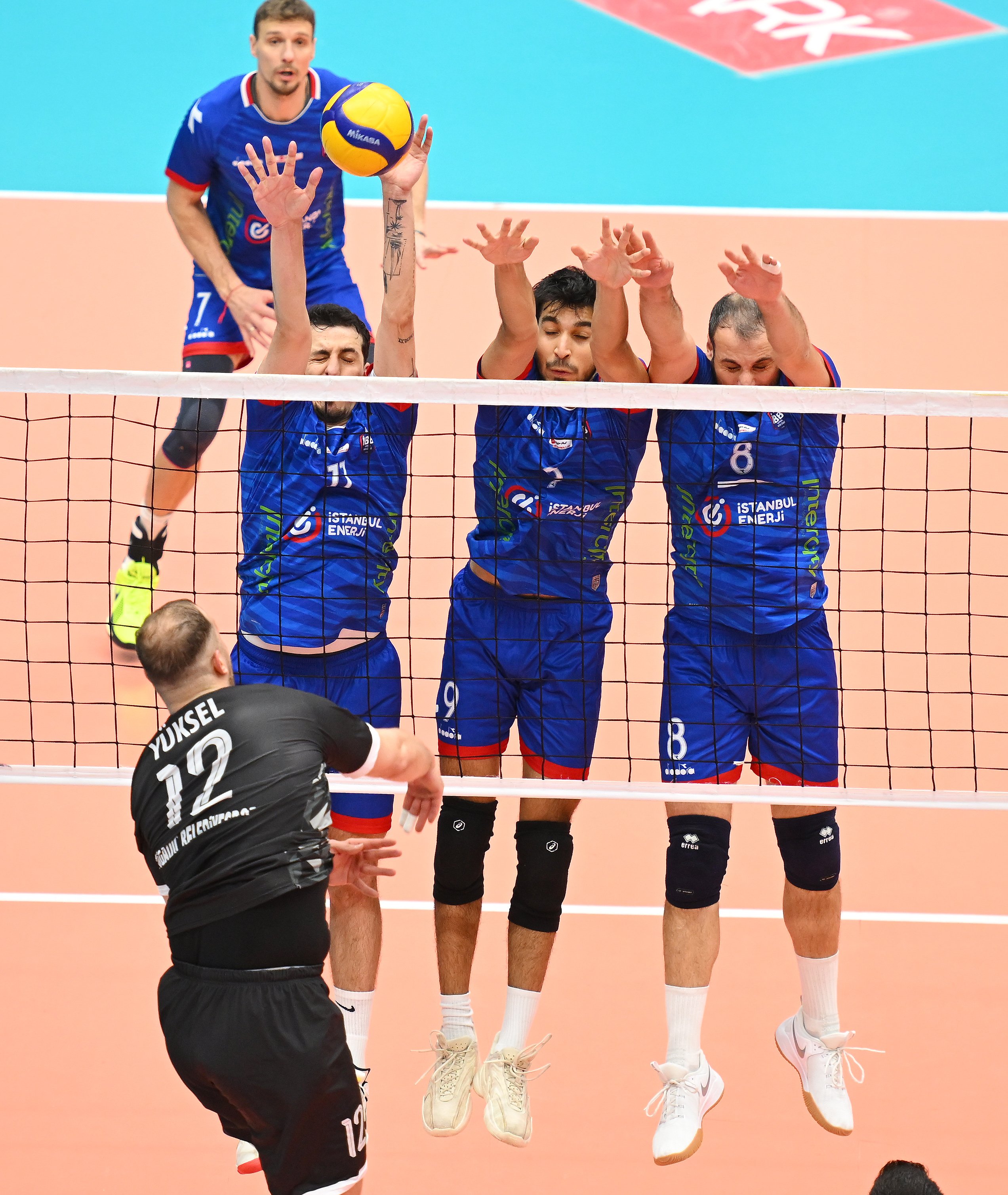 Erkek Voleybol | İBB Spor Kulübü - Bigadiç Bld.: 3-0