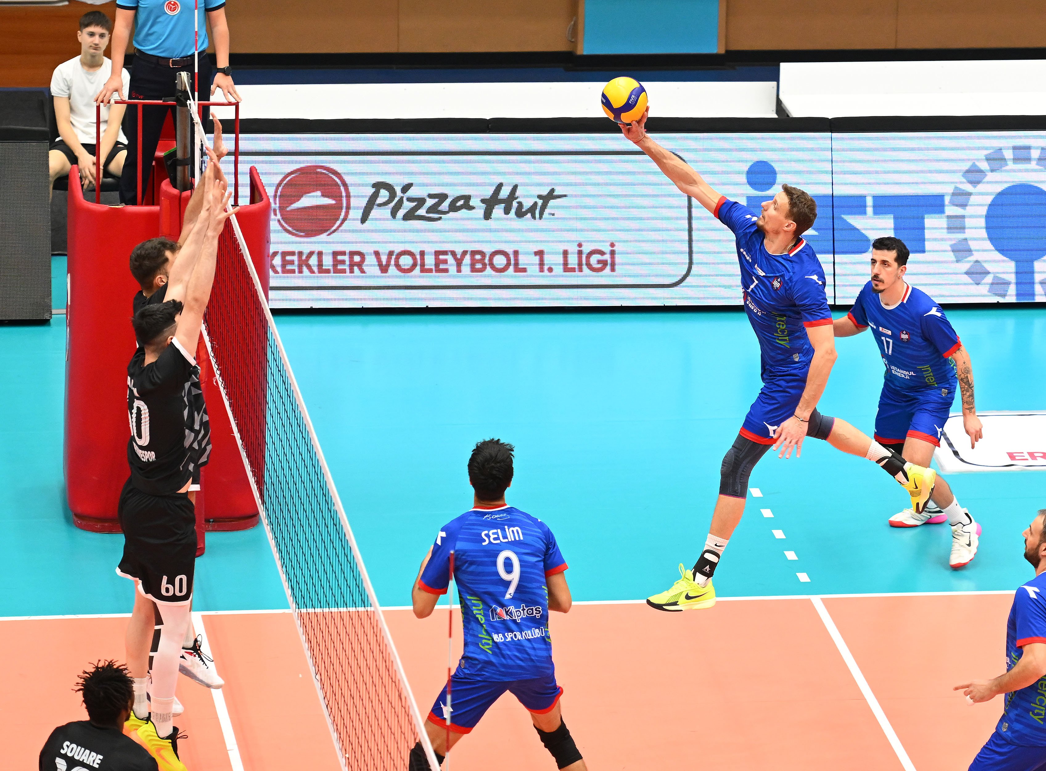 Erkek Voleybol | İBB Spor Kulübü - Bigadiç Bld.: 3-0