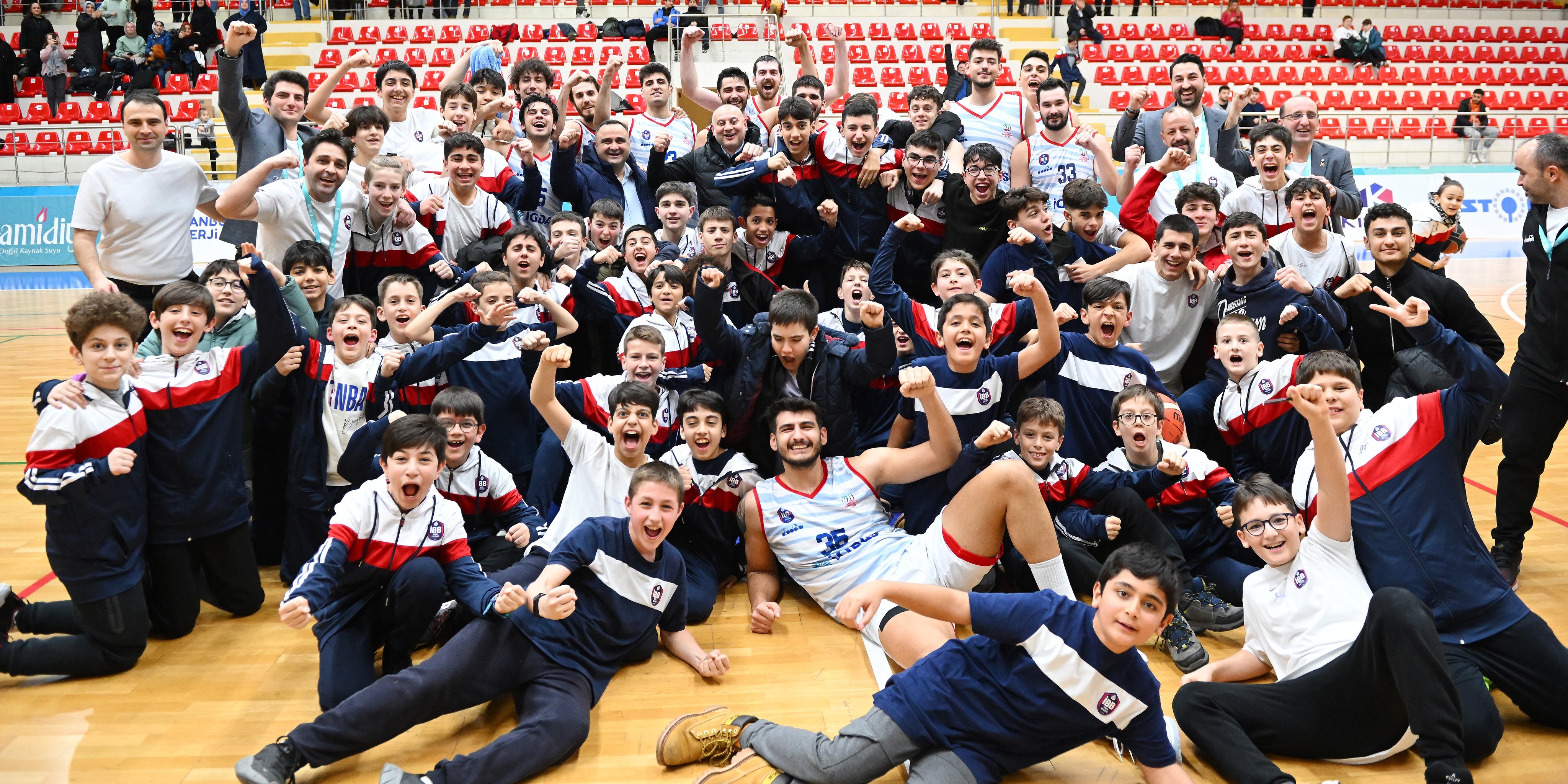 Basketbol Takımımız, Play-off’u garantiledi!